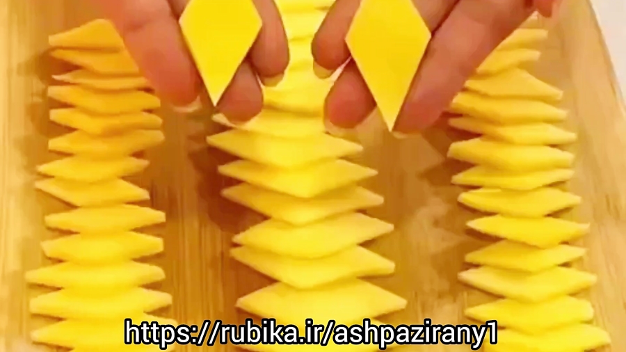 خلال کردن سیب زمینی آشپز ایرانی۱