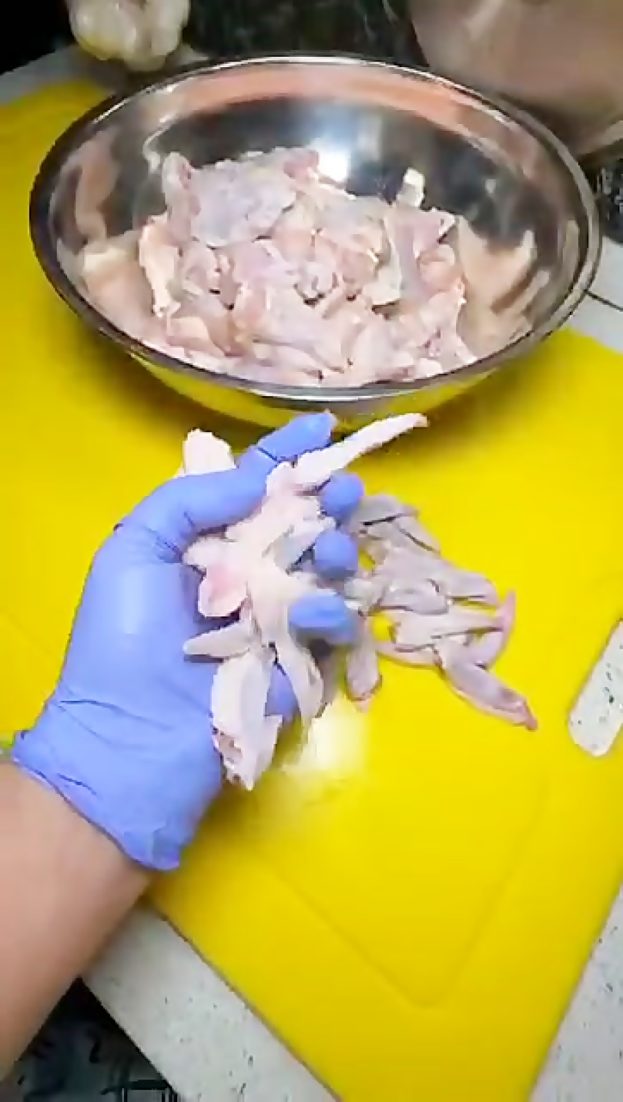 بال کبابی و کتف گریل شده با مرینیت حرفه‌ای!