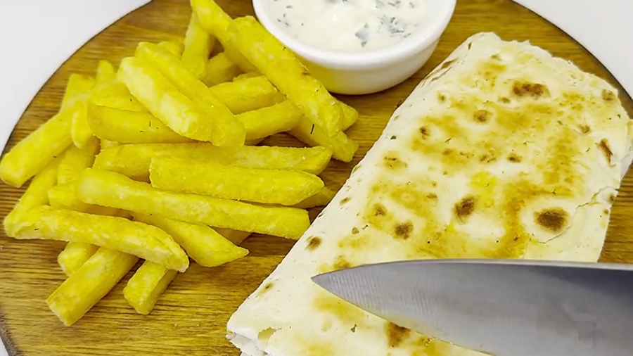 ساندویچ مرغ تنوری: غذای سریع برای روزهای شلوغ شما! ️