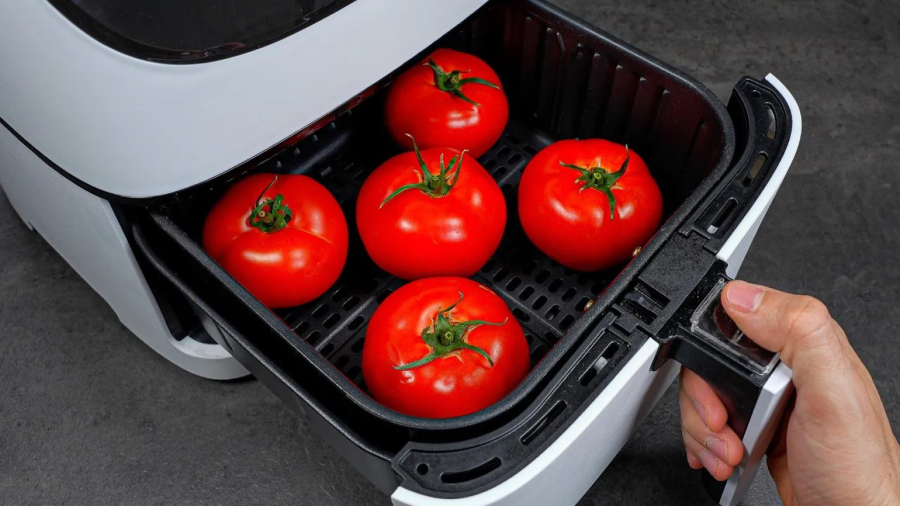 طرز تهیه گوجه فرنگی شکم پر در سرخ کن بدون روغن (هواپز) :: آموزش آشپزی