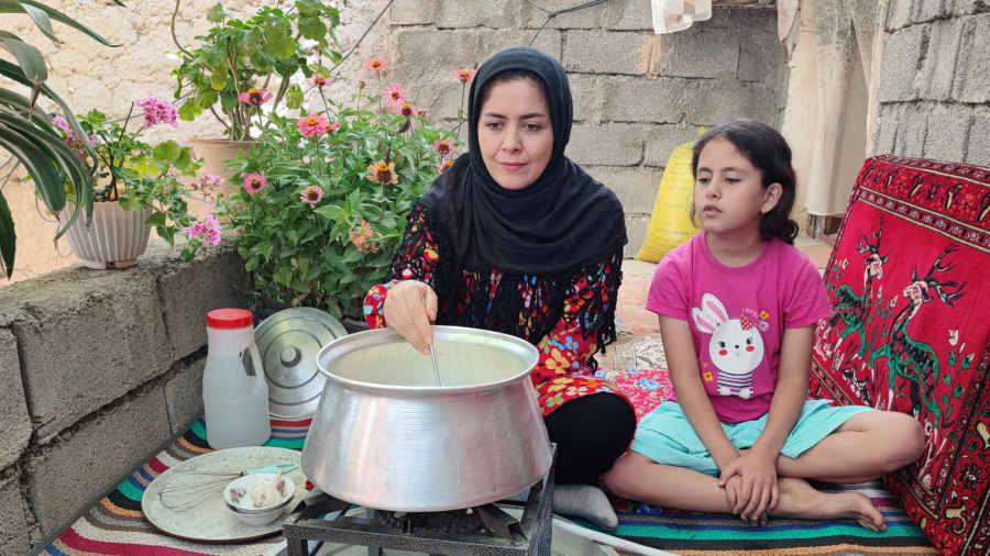 آش دوغ روستایی - پخت آش دوغ و کره گیری در روستا