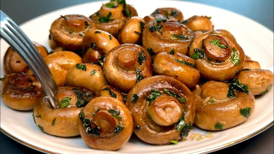 آموزشی سرخ کردن قارچ | آشپزی ساده و خوشمزه | قارچ با سیر!